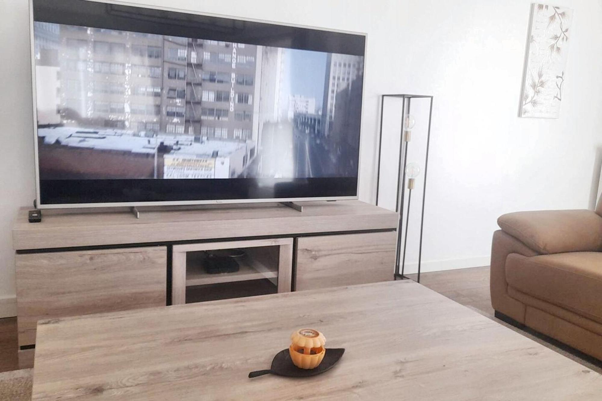 Modern Apartment In Cureghem Anderlecht 134 M² + Terrace Bruksela Zewnętrze zdjęcie