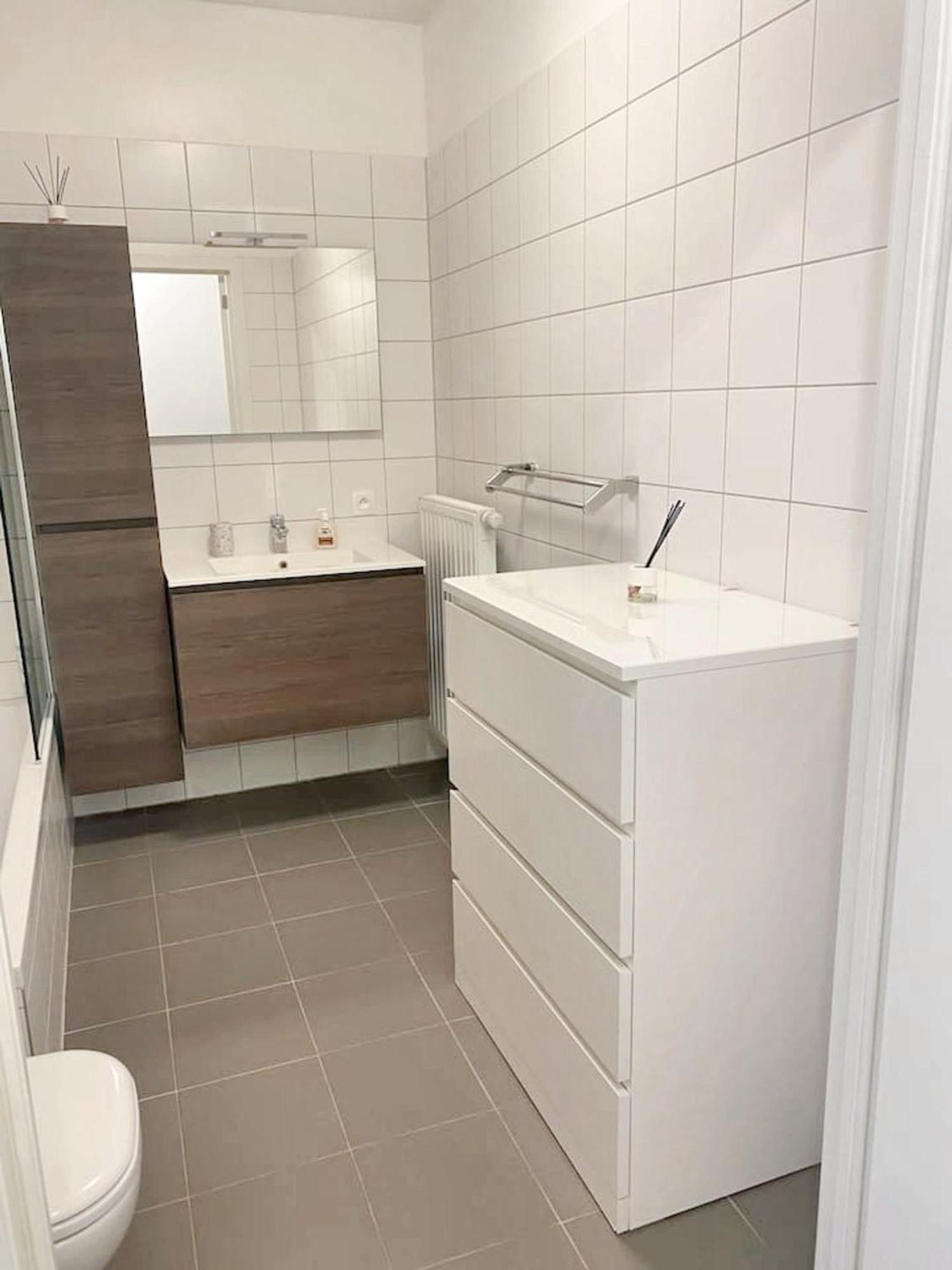 Modern Apartment In Cureghem Anderlecht 134 M² + Terrace Bruksela Zewnętrze zdjęcie